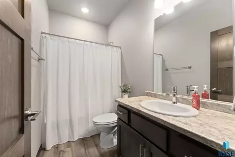 1200 N Cole Ave, Tea, SD 57064 photo 20