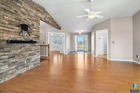 116 Lake Ridge Dr, Wentworth, SD 57075 photo 7