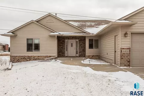 4424 E Steeple Cir, Sioux Falls, SD 57103 photo 4