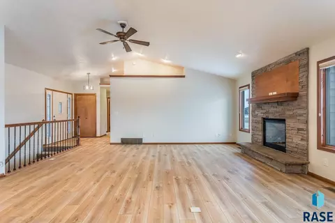 4424 E Steeple Cir, Sioux Falls, SD 57103 photo 11