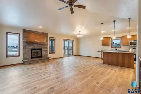 4424 E Steeple Cir, Sioux Falls, SD 57103 photo 5
