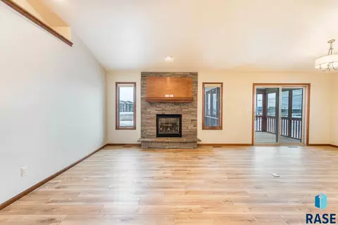 4424 E Steeple Cir, Sioux Falls, SD 57103 photo 6