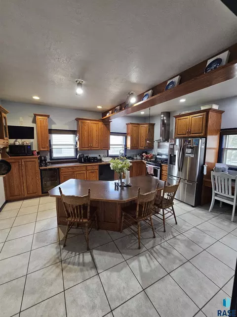 207 N Main St, Viborg, SD 57070 photo 5