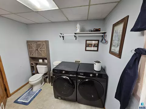 207 N Main St, Viborg, SD 57070 photo 8