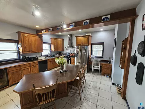 207 N Main St, Viborg, SD 57070 photo 3