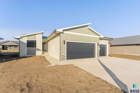 1517 S Marybeth Ave, Sioux Falls, SD 57106