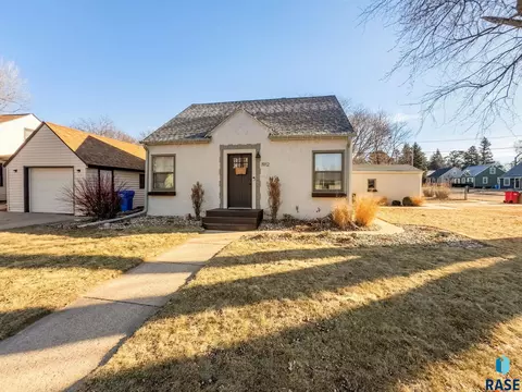 1912 S 6th Ave, Sioux Falls, SD 57105