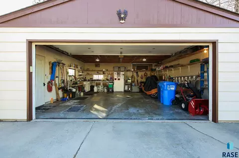 2405 E 19th St, Sioux Falls, SD 57103 photo 36