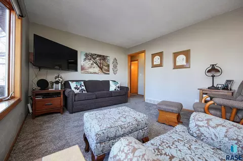 2405 E 19th St, Sioux Falls, SD 57103 photo 6