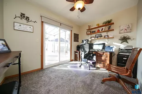 2405 E 19th St, Sioux Falls, SD 57103 photo 16