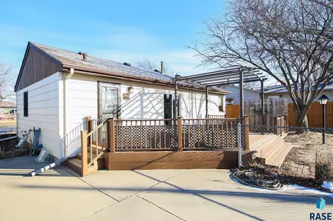 2405 E 19th St, Sioux Falls, SD 57103 photo 28