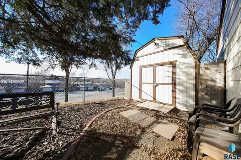 2405 E 19th St, Sioux Falls, SD 57103 photo 34