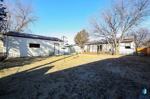 2405 E 19th St, Sioux Falls, SD 57103 photo 32