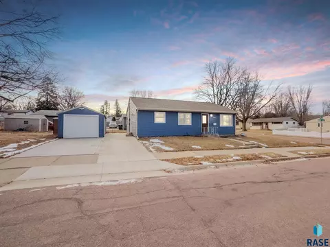 3201 E 13th St, Sioux Falls, SD 57103 photo 24
