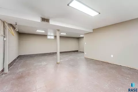 3201 E 13th St, Sioux Falls, SD 57103 photo 17