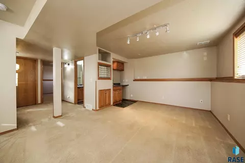6900 W 68 St, Sioux Falls, SD 57106 photo 17