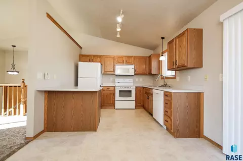 6900 W 68 St, Sioux Falls, SD 57106 photo 3