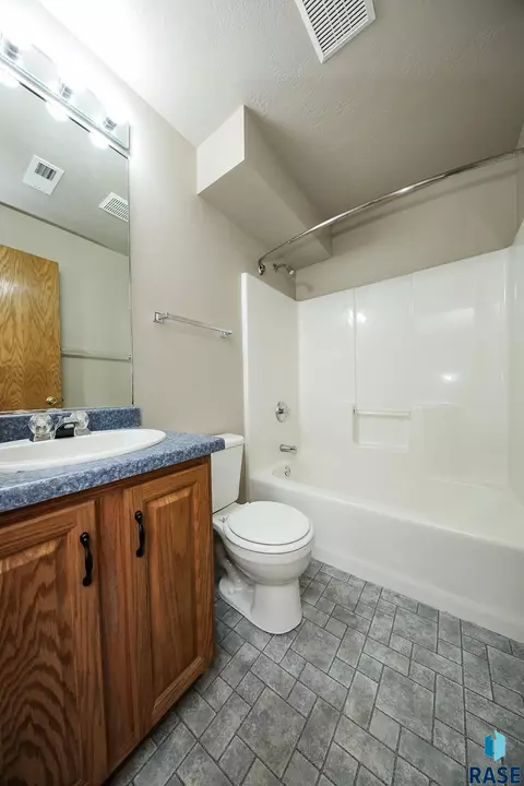 6900 W 68 St, Sioux Falls, SD 57106 photo 19