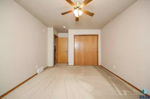 6900 W 68 St, Sioux Falls, SD 57106 photo 8
