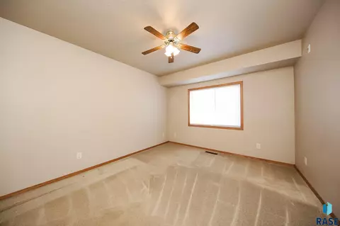 6900 W 68 St, Sioux Falls, SD 57106 photo 11