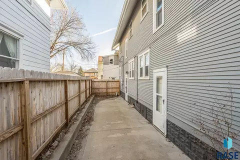 736 S Summit Ave, Sioux Falls, SD 57104 photo 25