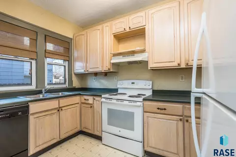736 S Summit Ave, Sioux Falls, SD 57104 photo 13