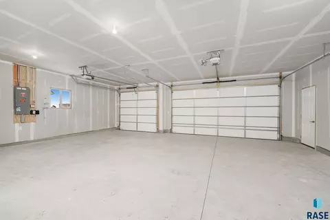 2308 E Tinley St, Brandon, SD 57005 photo 25