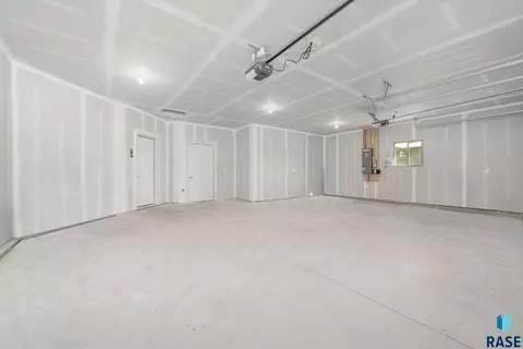 2308 E Tinley St, Brandon, SD 57005 photo 26