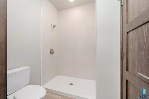 2308 E Tinley St, Brandon, SD 57005 photo 14