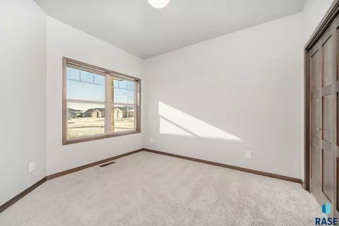 2308 E Tinley St, Brandon, SD 57005 photo 16
