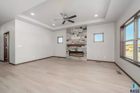 2308 E Tinley St, Brandon, SD 57005 photo 8