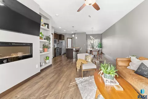 218 E 14th St, Sioux Falls, SD 57104 photo 16