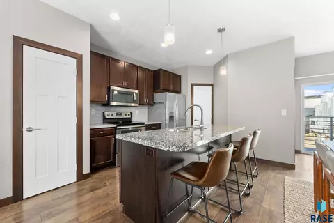218 E 14th St, Sioux Falls, SD 57104 photo 23