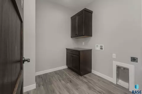 1807 S Daylight Dr, Sioux Falls, SD 57110 photo 34