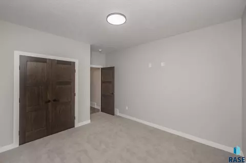 1807 S Daylight Dr, Sioux Falls, SD 57110 photo 26