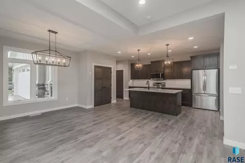 1807 S Daylight Dr, Sioux Falls, SD 57110 photo 7