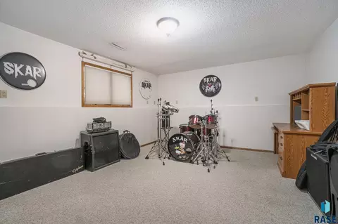 1018 NE 8th St, Madison, SD 57042 photo 27