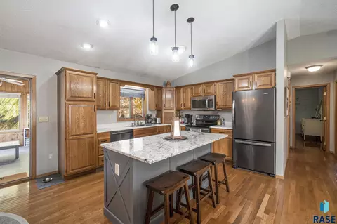 1018 NE 8th St, Madison, SD 57042 photo 13