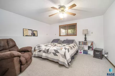 1018 NE 8th St, Madison, SD 57042 photo 25