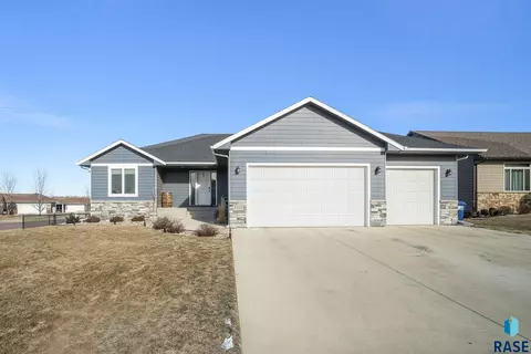 5700 E Meadow Oak Cir, Sioux Falls, SD 57110 photo 31