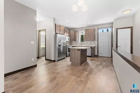 232 E Residence Pl, Sioux Falls, SD 57104 photo 7