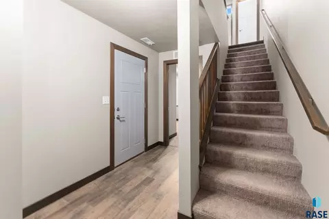 232 E Residence Pl, Sioux Falls, SD 57104 photo 12