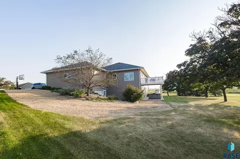 105 1st St, Chester, SD 57016 photo 7