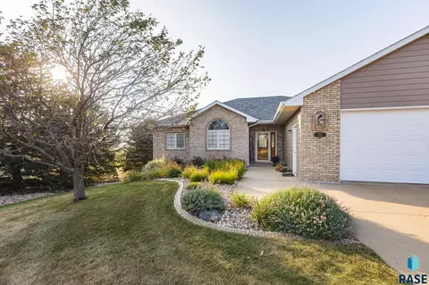 105 1st St, Chester, SD 57016 photo 3