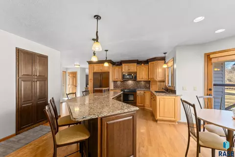 2508 E Marson Dr, Sioux Falls, SD 57103 photo 9