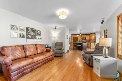 2508 E Marson Dr, Sioux Falls, SD 57103 photo 3