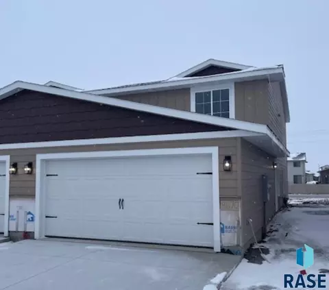 9670 W Tunis Dr, Sioux Falls, SD 57106