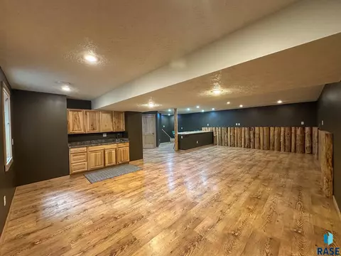 302 E 7th St, Hills, MN 56138 photo 35