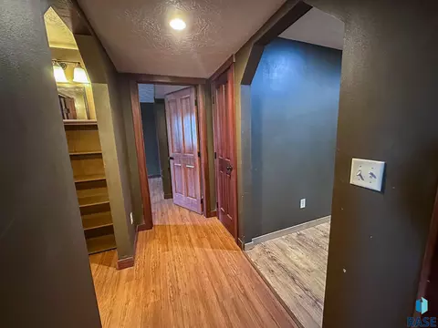 302 E 7th St, Hills, MN 56138 photo 45