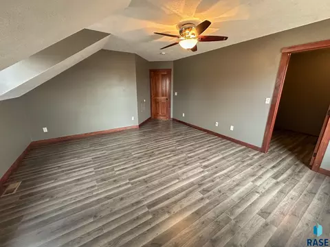 302 E 7th St, Hills, MN 56138 photo 22